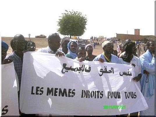 Boghé : Sit-in du Mouvement « touche pas à ma nationalité » devant le CAC Boghé : Sit-in du Mouvement « touche pas à ma nationalité » devant le CAC