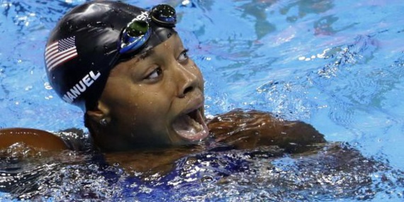 JO 2016 – Natation : l’Américaine Simone Manuel, première nageuse noire médaillée d’or en individuel JO 2016 – Natation : l’Américaine Simone Manuel, première nageuse noire médaillée d’or en individuel