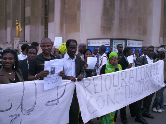 Compte rendu et images de la manifestation de Paris contre le coup d’État en Mauritanie.
