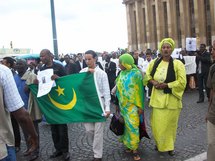 Manifestation à Paris contre le coup d' état en Mauritanie Manifestation à Paris contre le coup d' état en Mauritanie