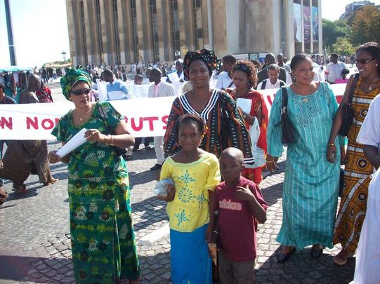 (3) Grande mobilisation à Paris contre le coup d'état en Mauritanie (3) Grande mobilisation à Paris contre le coup d'état en Mauritanie