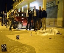 SIX AFRICAINS EXECUTES PAR BALLES PRES DE NAPLES : Affaire de drogue ou Règlement de compte? SIX AFRICAINS EXECUTES PAR BALLES PRES DE NAPLES : Affaire de drogue ou Règlement de compte?