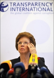 La présidente de l'ONG Transparency International, Huguette Labelle La présidente de l'ONG Transparency International, Huguette Labelle