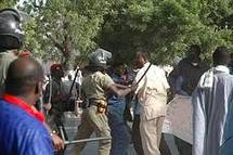 Mauritanie: des manifestants anti-putsch dispersés par la police. Mauritanie: des manifestants anti-putsch dispersés par la police.