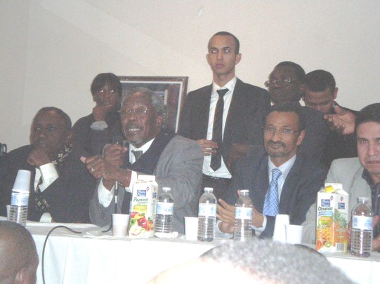 Messaoud Ould Boukheir devant la communauté mauritanienne de France : Messaoud Ould Boukheir devant la communauté mauritanienne de France :