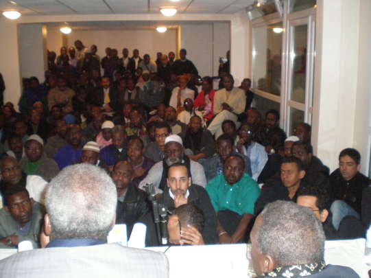 Messaoud Ould Boukheir devant la communauté mauritanienne de France : Messaoud Ould Boukheir devant la communauté mauritanienne de France :