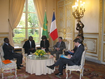 Messaoud Ould Boulkheir en France : Contacts tous azimuts. Messaoud Ould Boulkheir en France : Contacts tous azimuts.