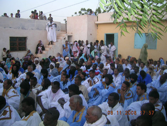 Imposant meeting à Zouérate: les Mauritaniens rejettent le Putsch (reportage en images) Imposant meeting à Zouérate: les Mauritaniens rejettent le Putsch (reportage en images)