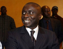 Sénégal / Audience avec le président WADE: Idrissa Seck rejoint le camp présidentiel Sénégal / Audience avec le président WADE: Idrissa Seck rejoint le camp présidentiel