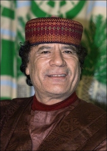Kadhafi, "roi des rois traditionnels d'Afrique", élu à la tête de l'Union africaine Kadhafi, "roi des rois traditionnels d'Afrique", élu à la tête de l'Union africaine
