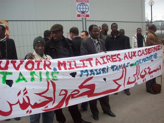 Manifestion de Paris contre la junte militaire en Mauritanie. Manifestion de Paris contre la junte militaire en Mauritanie.
