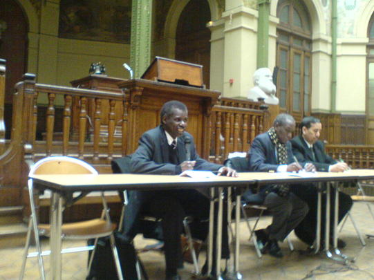 La délégation du FNDD en conférence devant la Communauté Mauritanienne de Paris La délégation du FNDD en conférence devant la Communauté Mauritanienne de Paris