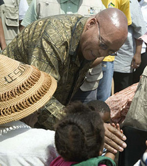Afrique du Sud : qui sera la première dame ? Jacob Zuma, le futur président sud-africain, assume sa polygamie Afrique du Sud : qui sera la première dame ? Jacob Zuma, le futur président sud-africain, assume sa polygamie
