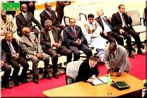 Mauritanie: un accord de sortie de crise signé 10 mois après le putsch Mauritanie: un accord de sortie de crise signé 10 mois après le putsch