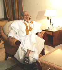 Mauritanie: le président veut que la junte soit dissoute avant sa démission. Mauritanie: le président veut que la junte soit dissoute avant sa démission.