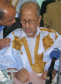 Le President mauritanien prêt à signer le décret de nomination du gouvernement d’union selon un proche collaborateur Le President mauritanien prêt à signer le décret de nomination du gouvernement d’union selon un proche collaborateur