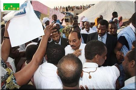 Mohamed Ould Abdel Aziz à Arafat et Riad : le délire des populations [Reportage Photos]