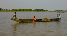 Une pirogue se renverse sur le fleuve Sénégal faisant un mort et trois disparus