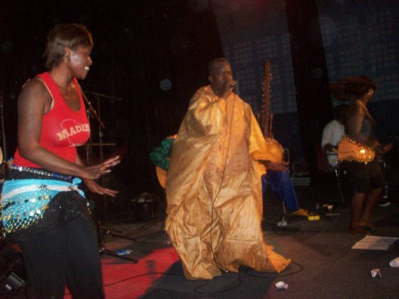 Rétro/ LE CONCERT DE DEMBA NDIAYE NDILLAN A MANTES LA JOLIE A TENU TOUTES SES PROMESSES ( quelques images de la salle) Rétro/ LE CONCERT DE DEMBA NDIAYE NDILLAN A MANTES LA JOLIE A TENU TOUTES SES PROMESSES ( quelques images de la salle)