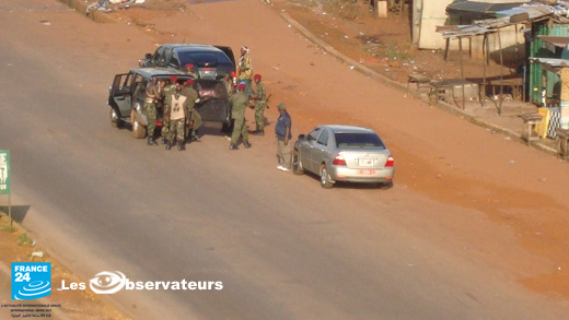 France 24 :[ Photos - GUINEE ] Poignardé en pleine rue par un militaire, la preuve en images