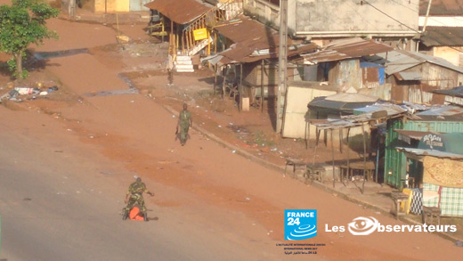France 24 :[ Photos - GUINEE ] Poignardé en pleine rue par un militaire, la preuve en images