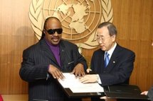Stevie Wonder nouveau Messager de la Paix des Nations unies Stevie Wonder nouveau Messager de la Paix des Nations unies