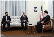 Le Président Aziz s'entretient avec le Guide de la révolution islamique iranienne Le Président Aziz s'entretient avec le Guide de la révolution islamique iranienne