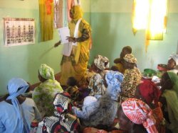 Session de sensibilisation des mères sur les questions nutritionnelles au poste de santé de Toufunde Cive, dans la région de Matam, dans le sud de la Mauritanie