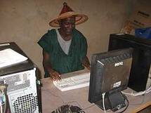Un Cyber à Dabbé (Moughata’a de M’Bagne). Un Cyber à Dabbé (Moughata’a de M’Bagne).