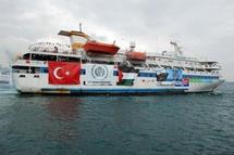 L'un des navires de la flottille internationale attaquée par l'armée israélienne. On le voit ici au départ du port d'Istanbul. L'un des navires de la flottille internationale attaquée par l'armée israélienne. On le voit ici au départ du port d'Istanbul.