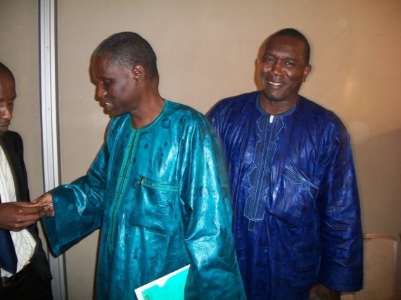 Reportage photos de la Conférence de Monsieur Kane Hamidou Baba, président du MPR, à Paris
