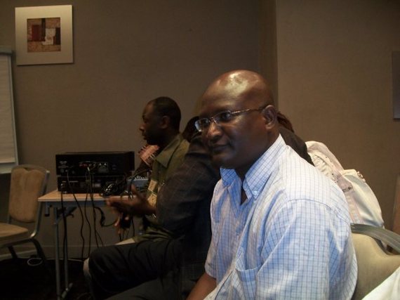 Reportage photos de la Conférence de Monsieur Kane Hamidou Baba, président du MPR, à Paris