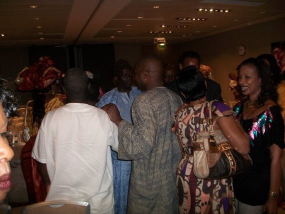 Reportage photos de la Conférence de Monsieur Kane Hamidou Baba, président du MPR, à Paris