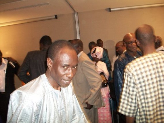 Reportage photos de la Conférence de Monsieur Kane Hamidou Baba, président du MPR, à Paris