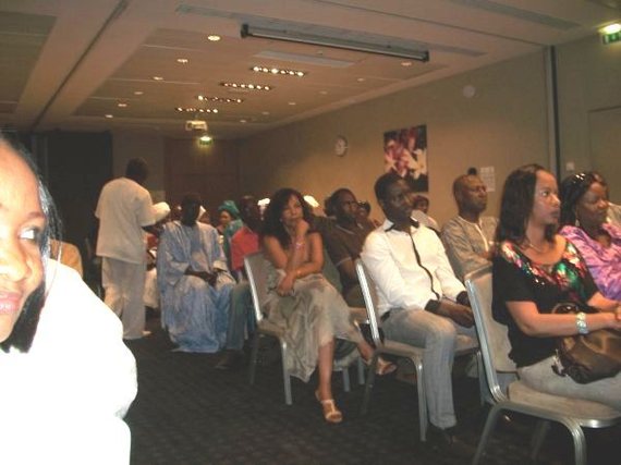Suite du reportage photos de la Conférence de Monsieur Kane Hamidou Baba, président du MPR, à Paris