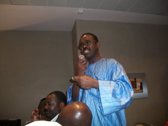 Suite du reportage photos de la Conférence de Monsieur Kane Hamidou Baba, président du MPR, à Paris