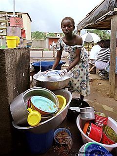 Travail domestique : les collégiennes s’y mêlent ! Travail domestique : les collégiennes s’y mêlent !