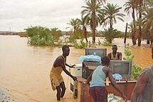 Inondations en Mauritanie : Les pluies torrentielles font un mort et d’énormes dégâts matériels Inondations en Mauritanie : Les pluies torrentielles font un mort et d’énormes dégâts matériels