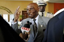 Sénégal: pouvoirs du fils Wade renforcés, signal inquiétant pour l'opposition