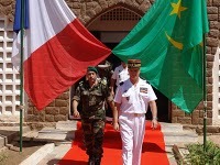 Aziz se daddahise! AOD se militarise! L'AQMI s'en gargarise! Aziz se daddahise! AOD se militarise! L'AQMI s'en gargarise!