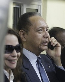 Retour du dictateur Duvalier en Haïti : Michaëlle Jean sous le choc Retour du dictateur Duvalier en Haïti : Michaëlle Jean sous le choc