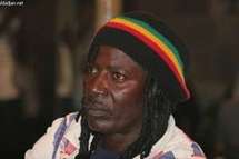 Crise post-électorale: Alpha Blondy pleure.."Je vous en supplie, ne la faites pas, cette guerre."