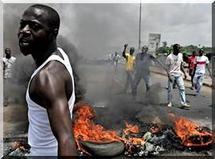 Attaqués par les rebelles pro-Ouattara, les Mauritaniens quittent en masse la Côte d’Ivoire. Attaqués par les rebelles pro-Ouattara, les Mauritaniens quittent en masse la Côte d’Ivoire.