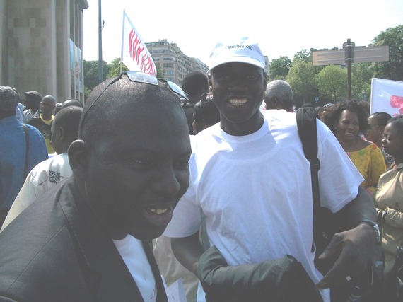 Manifestation de l'AVOMM, de l'OCVIDH et de l'ARMME en images (Paris 23 avril 2011). Manifestation de l'AVOMM, de l'OCVIDH et de l'ARMME en images (Paris 23 avril 2011).