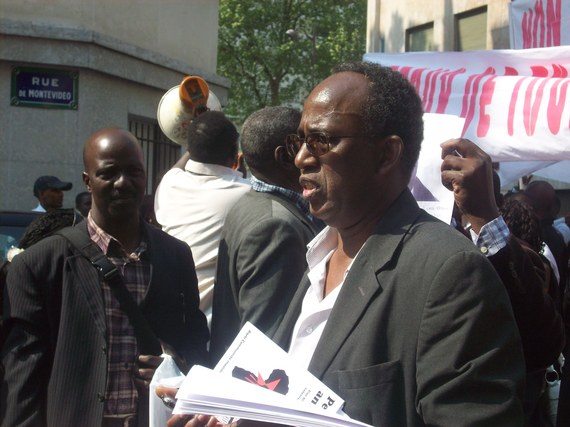 Manifestation de l'AVOMM, de l'OCVIDH et de l'ARMME en images (Paris 23 avril 2011). Manifestation de l'AVOMM, de l'OCVIDH et de l'ARMME en images (Paris 23 avril 2011).