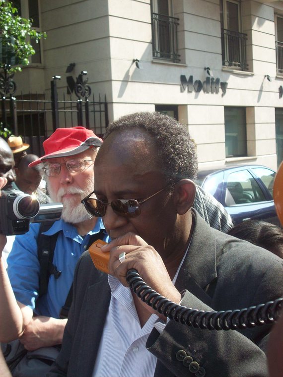Manifestation de l'AVOMM, de l'OCVIDH et de l'ARMME en images (Paris 23 avril 2011). Manifestation de l'AVOMM, de l'OCVIDH et de l'ARMME en images (Paris 23 avril 2011).