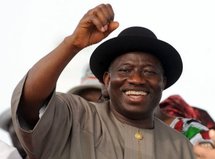 Le président nigérian Goodluck Jonathan a prêté serment dans un pays divisé Le président nigérian Goodluck Jonathan a prêté serment dans un pays divisé