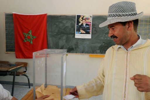 Un Berbère marocain vote à Khemisset, à 80 km à l'est de Rabat, le 1er juillet 2011 Un Berbère marocain vote à Khemisset, à 80 km à l'est de Rabat, le 1er juillet 2011