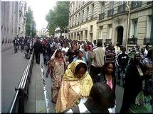 Manifestation à la place Trocadéro : Des mauritaniens dénoncent le recensement de la population en cours dans leur pays (Wal Fadjri) Manifestation à la place Trocadéro : Des mauritaniens dénoncent le recensement de la population en cours dans leur pays (Wal Fadjri)