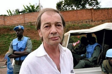 L'Émotion humanitaire, universelle, vive de Gil Courtemanche l'a amené Ici et Ailleurs. Merci Gil Courtemanche . Paix sur toi. L'Émotion humanitaire, universelle, vive de Gil Courtemanche l'a amené Ici et Ailleurs. Merci Gil Courtemanche . Paix sur toi.